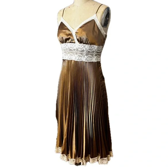 Vintage Betsey Johnson Pleated Lace Gold Dress - Picture 3 of 12